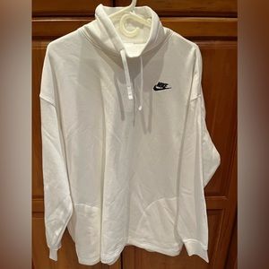 Women’s Nike funnel-neck hoodie in white size L